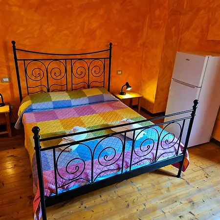 לינה וארוחת בוקר Varavventura